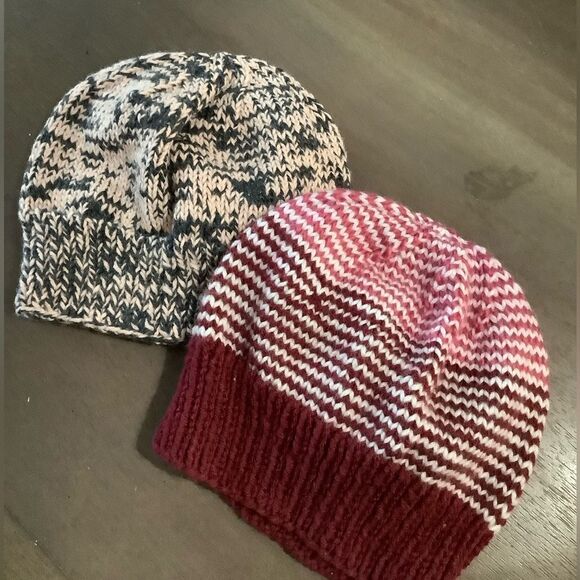 Cozy Knit Beanie Hats Handmade - Picture 1 of 3
